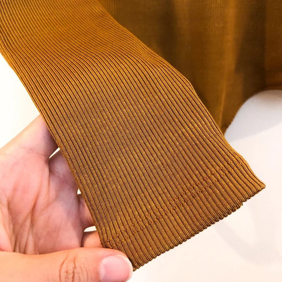 GOLDSIGN Long Sleeve Cheeky Designer Ribbed V Back Bodysuit in Ochre XL NWT - Picture 4 of 12